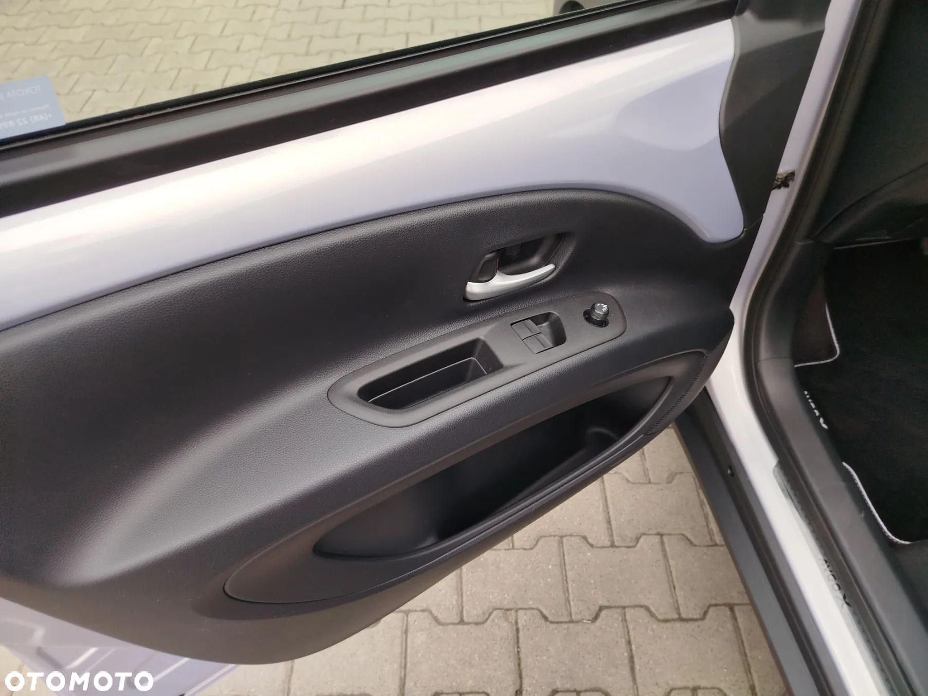 Toyota Aygo X 1.0 VVT-i JBL CVT - 8