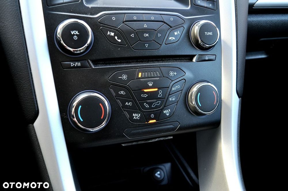 Ford Mondeo 2.0 TDCi Ambiente - 24