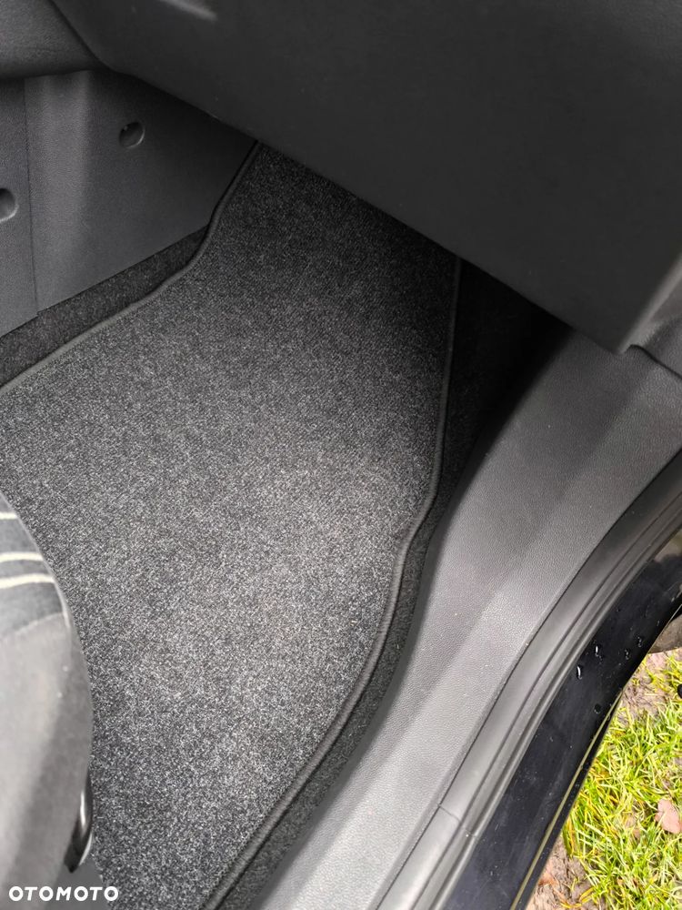 Opel Corsa 1.4 16V Sport - 9