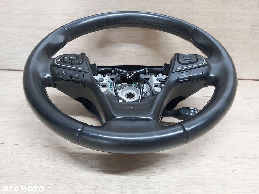 Toyota Avensis T27 Lift T29 14-18r kierownica skóra tempomat multifunkcja - 1
