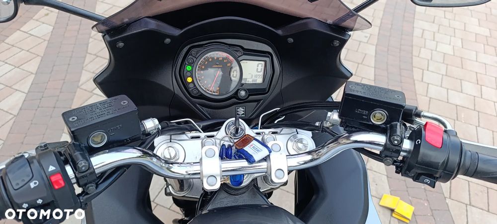 Suzuki GSX - 11