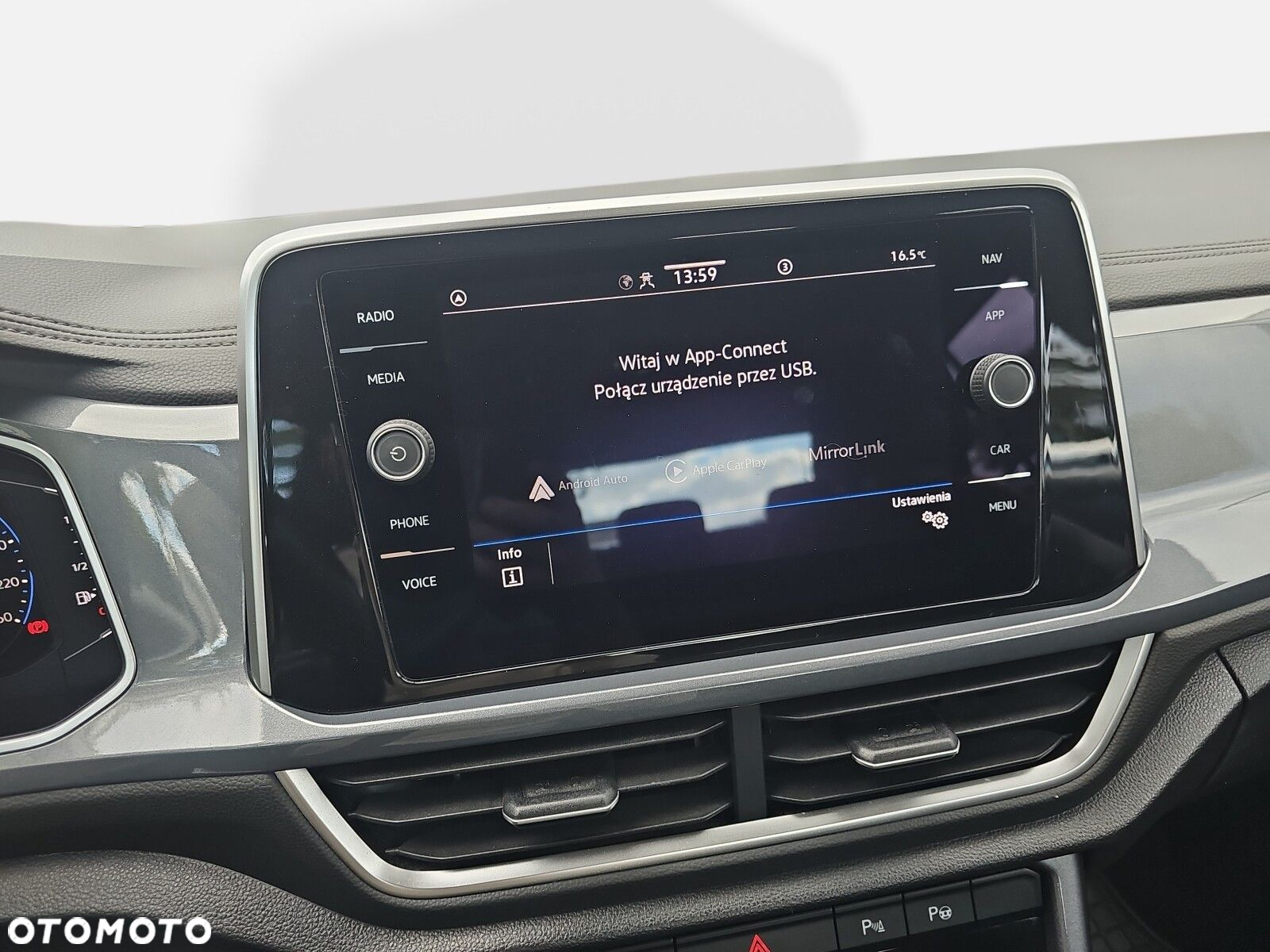 Volkswagen T-Roc 1.5 TSI Style DSG - 29