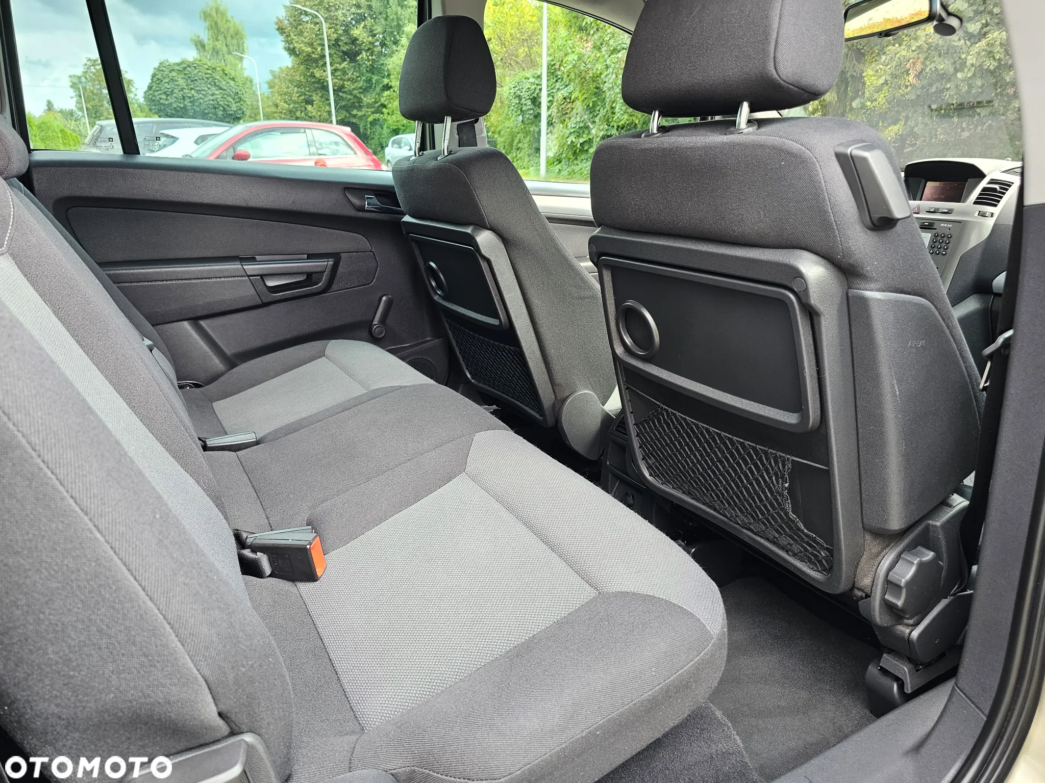 Opel Zafira 1.8 Cosmo Easytronic - 10