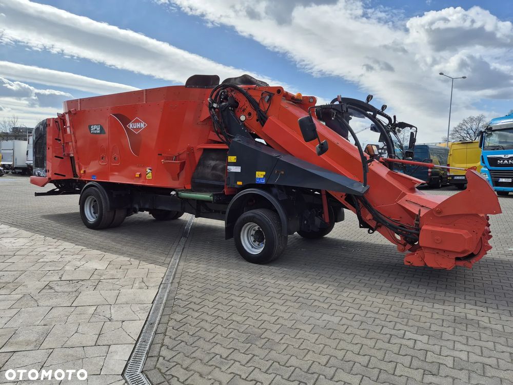 Kuhn SPW 22 Intense / 1WŁ. / NOWY SERWIS / 2 ŚLIMAKI / 22M3  / SUPER STAN / PASZOWÓZ SAMO JEZDNY - 8