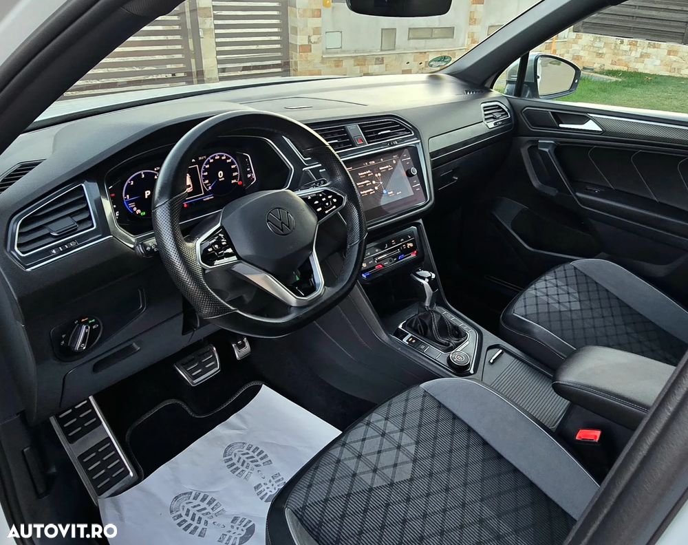 Volkswagen Tiguan - 10