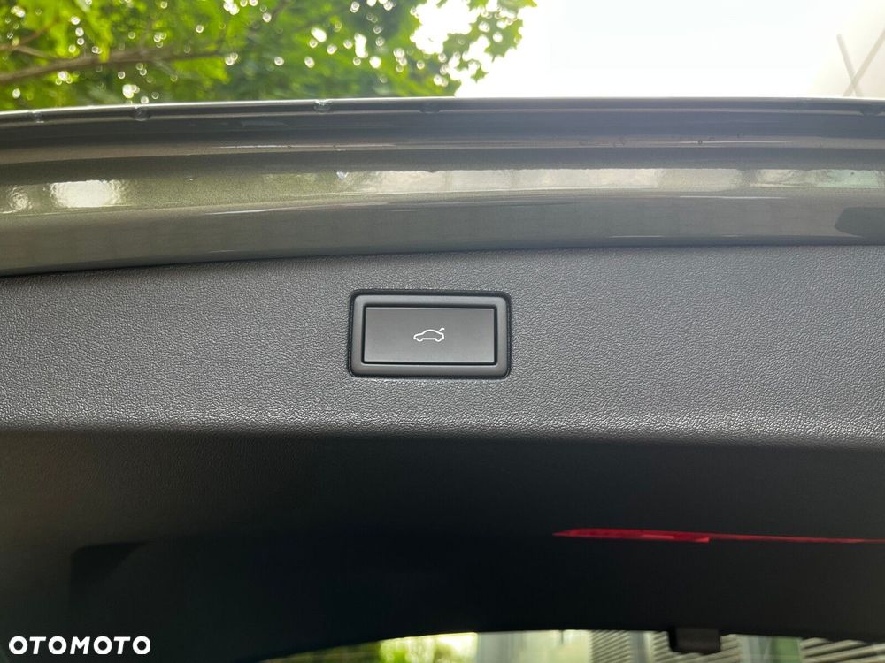 Volkswagen Tiguan - 12