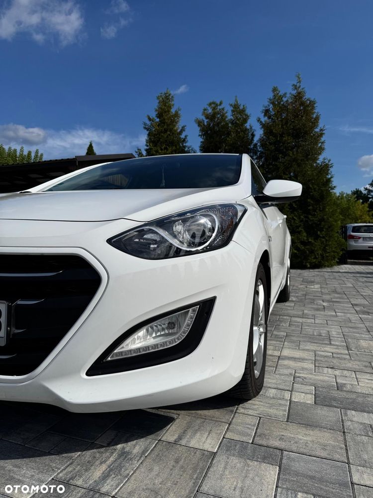 Hyundai i30 blue 1.6 CRDi Classic - 9