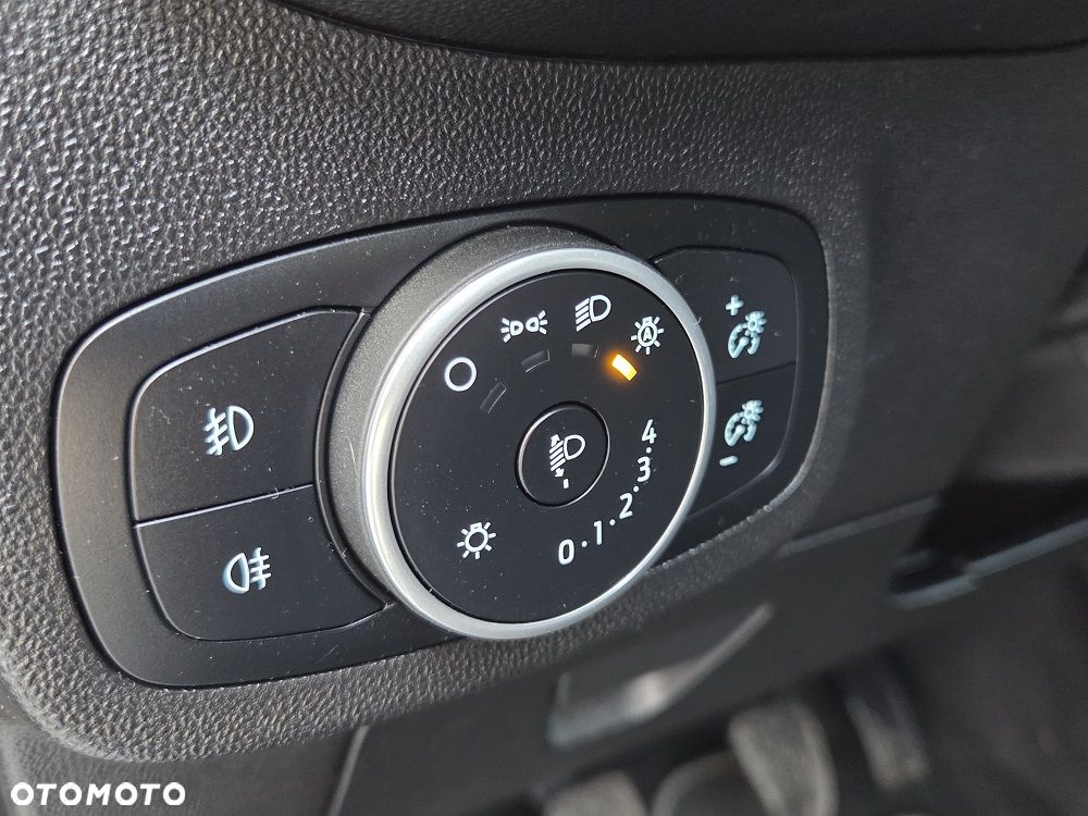 Ford Fiesta 1.0 EcoBoost S&S TITANIUM - 17