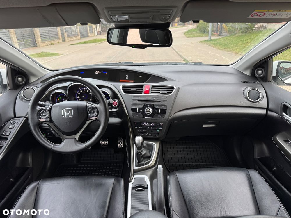 Honda Civic 1.8 i-VTEC Executive Black Edition - 7