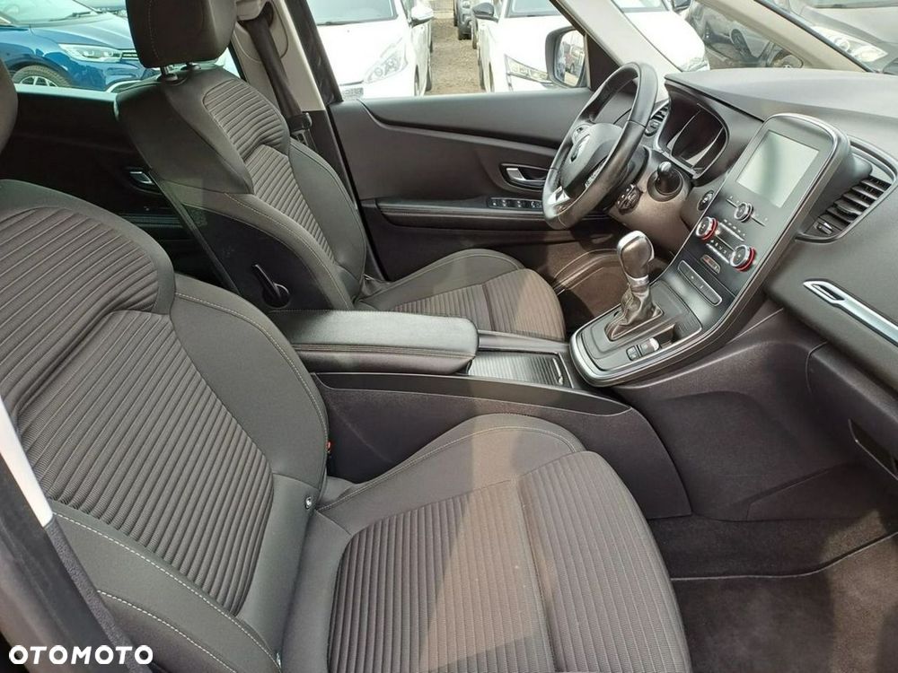 Renault Scenic - 11