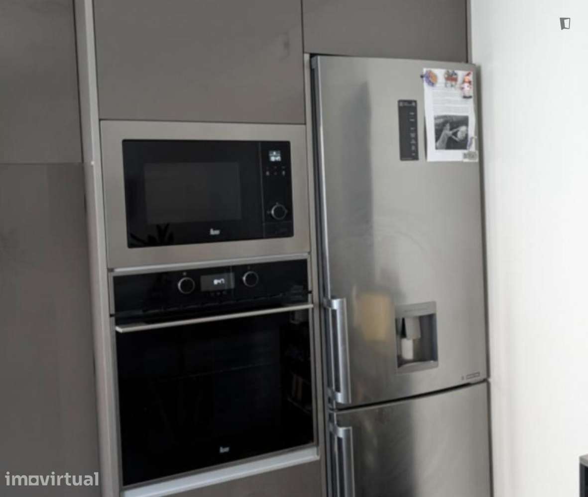 Quarto - localizado em Paranhos Porto - Grande imagem: 4/9