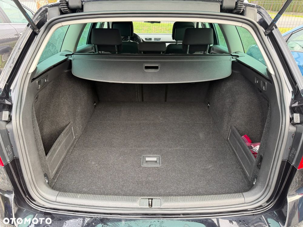 Volkswagen Passat 2.0 TDI Highline - 29
