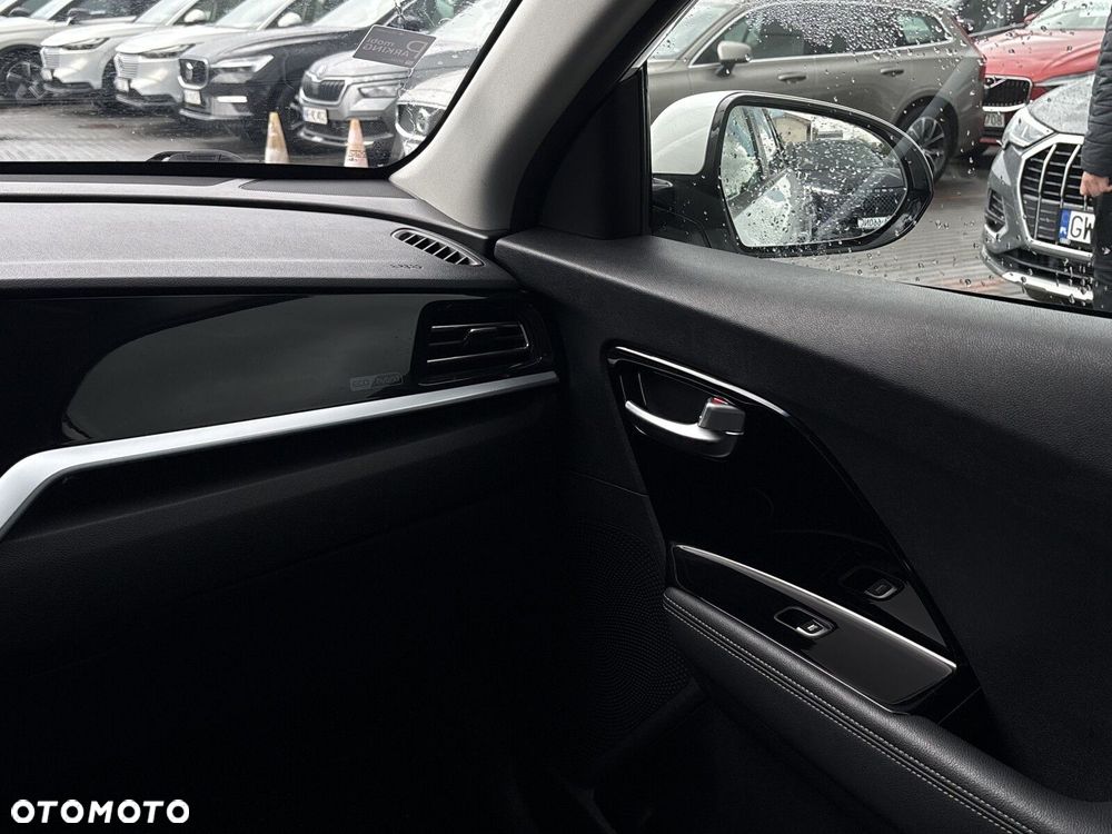Kia Niro 1.6 GDI Hybrid L - 14