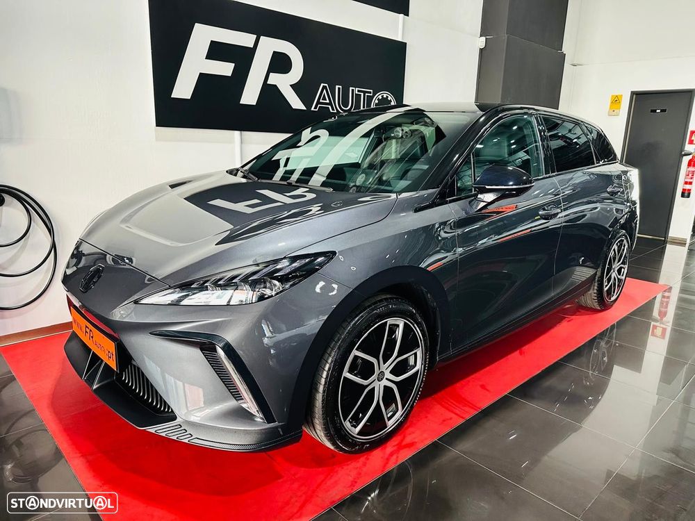 MG MG4 64 kWh Luxury - 2