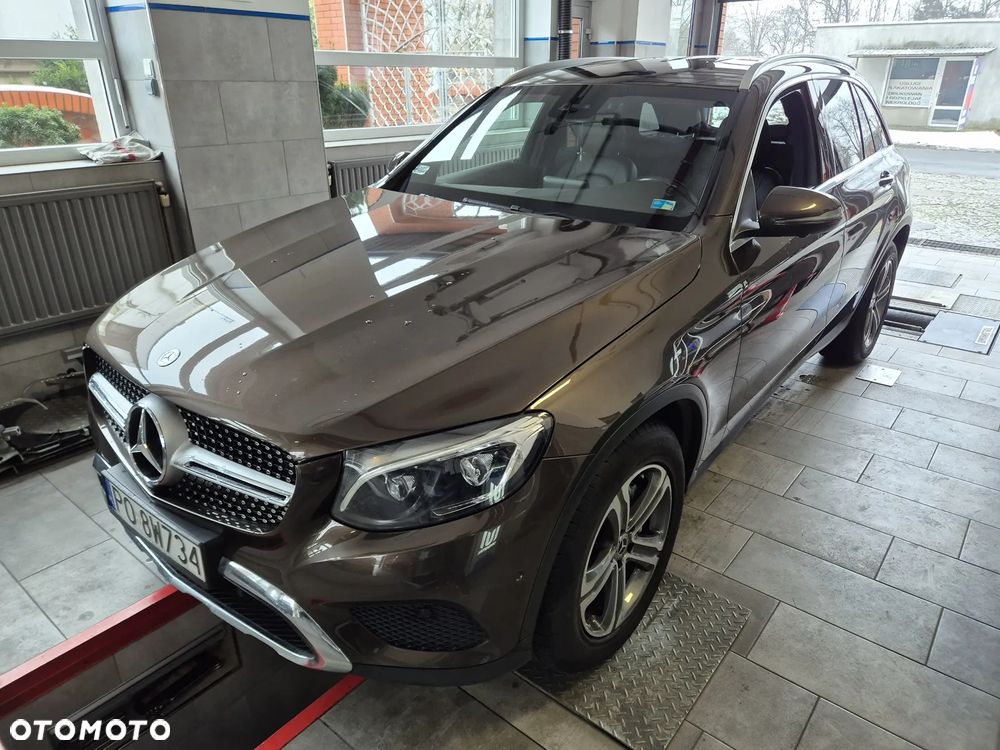 Mercedes-Benz GLC - 13