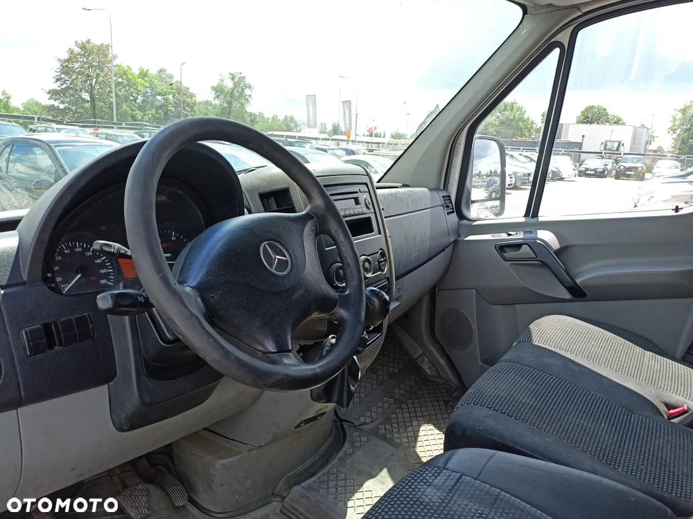 Mercedes-Benz Sprinter - 9