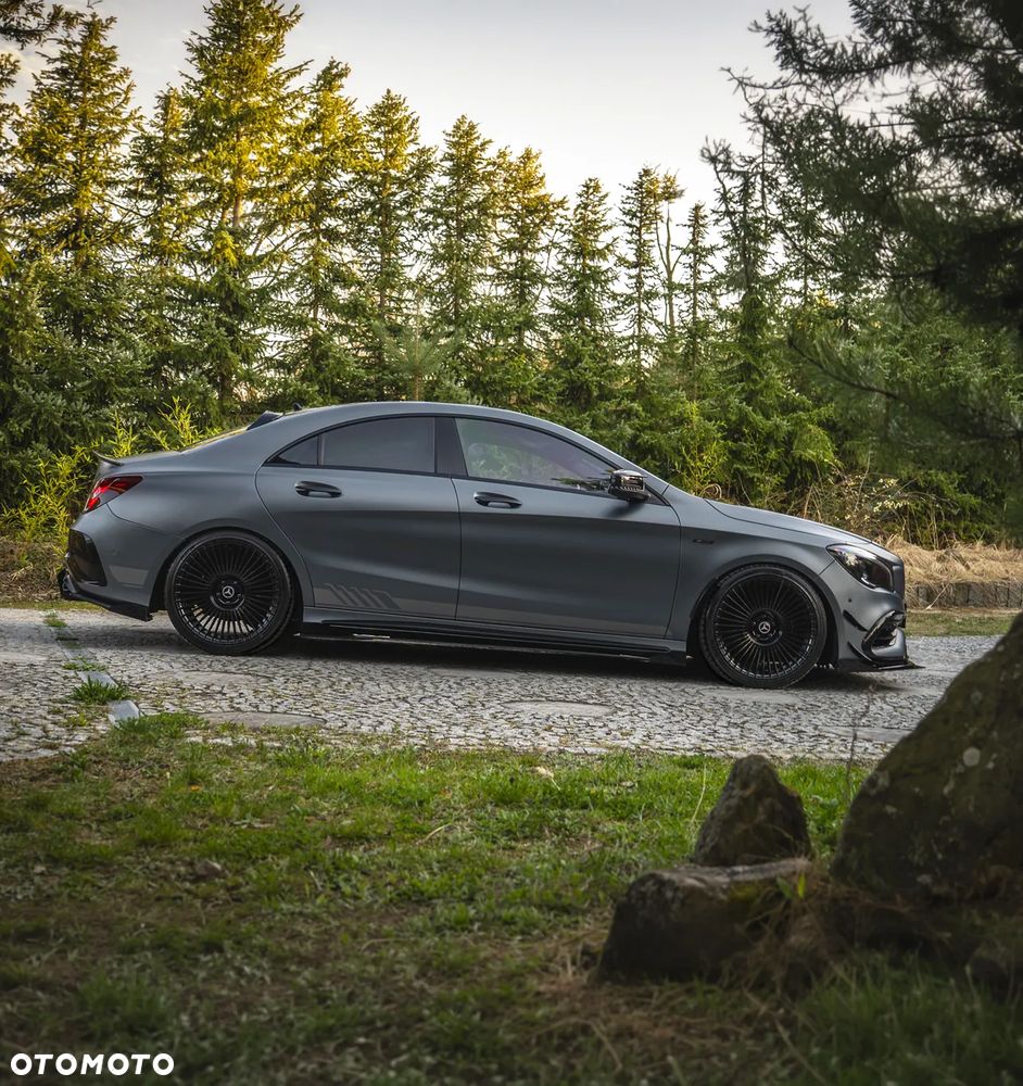 Mercedes-Benz CLA 180 7G-DCT AMG Line - 12