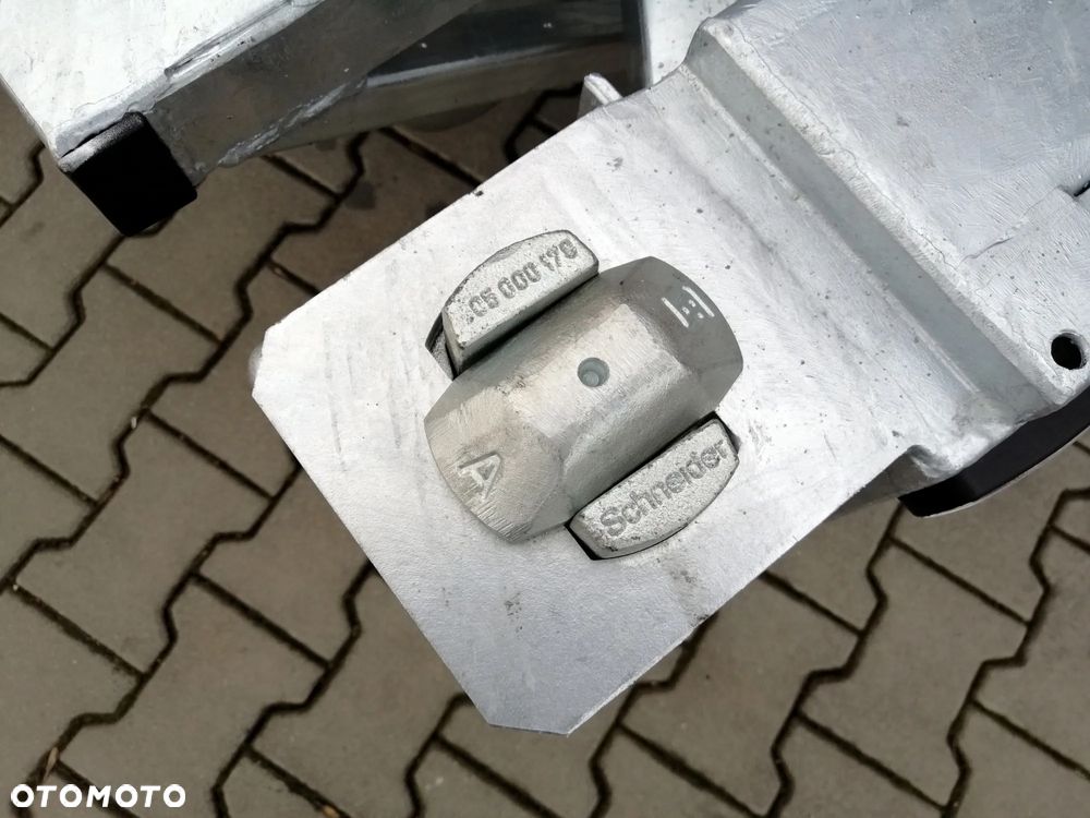 Besttrailers Przyczepa pod kontener 10-stopowy producent Besttrailers - 9