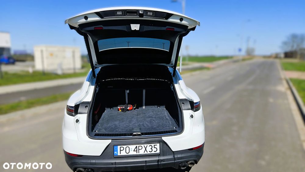 Porsche Cayenne Coupe E-Hybrid - 11
