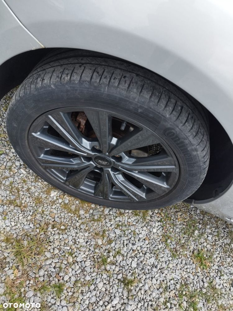 Ford Focus - 8