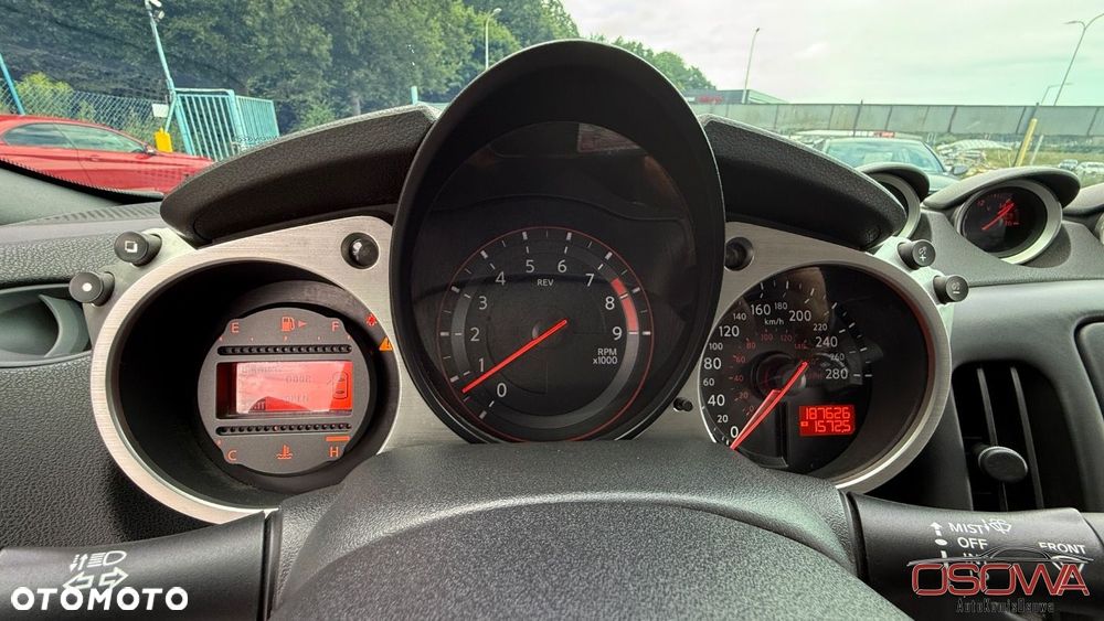 Nissan 370 Z - 29