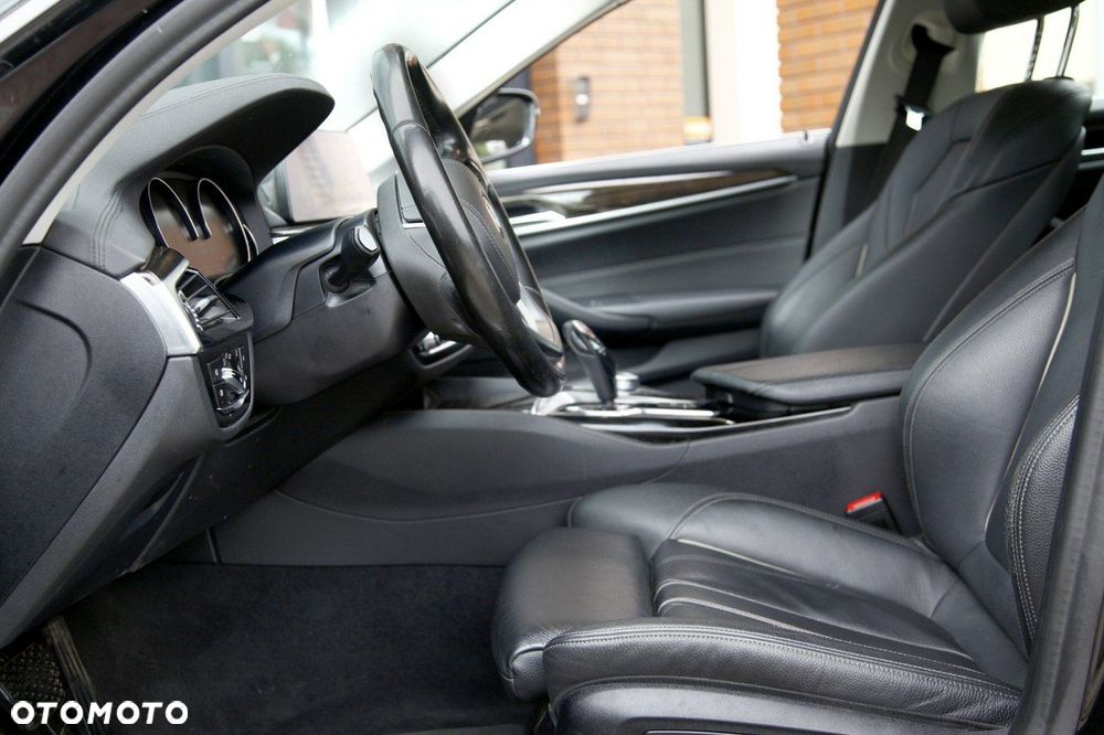 BMW Seria 5 520d xDrive Luxury Line - 15
