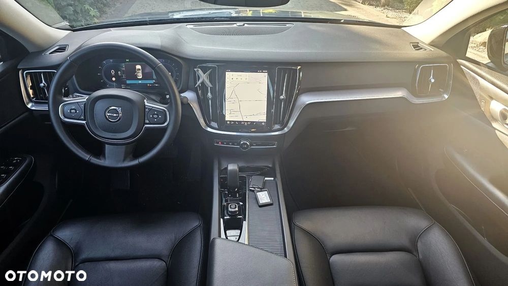 Volvo S60 B5 B AWD Plus Dark - 16