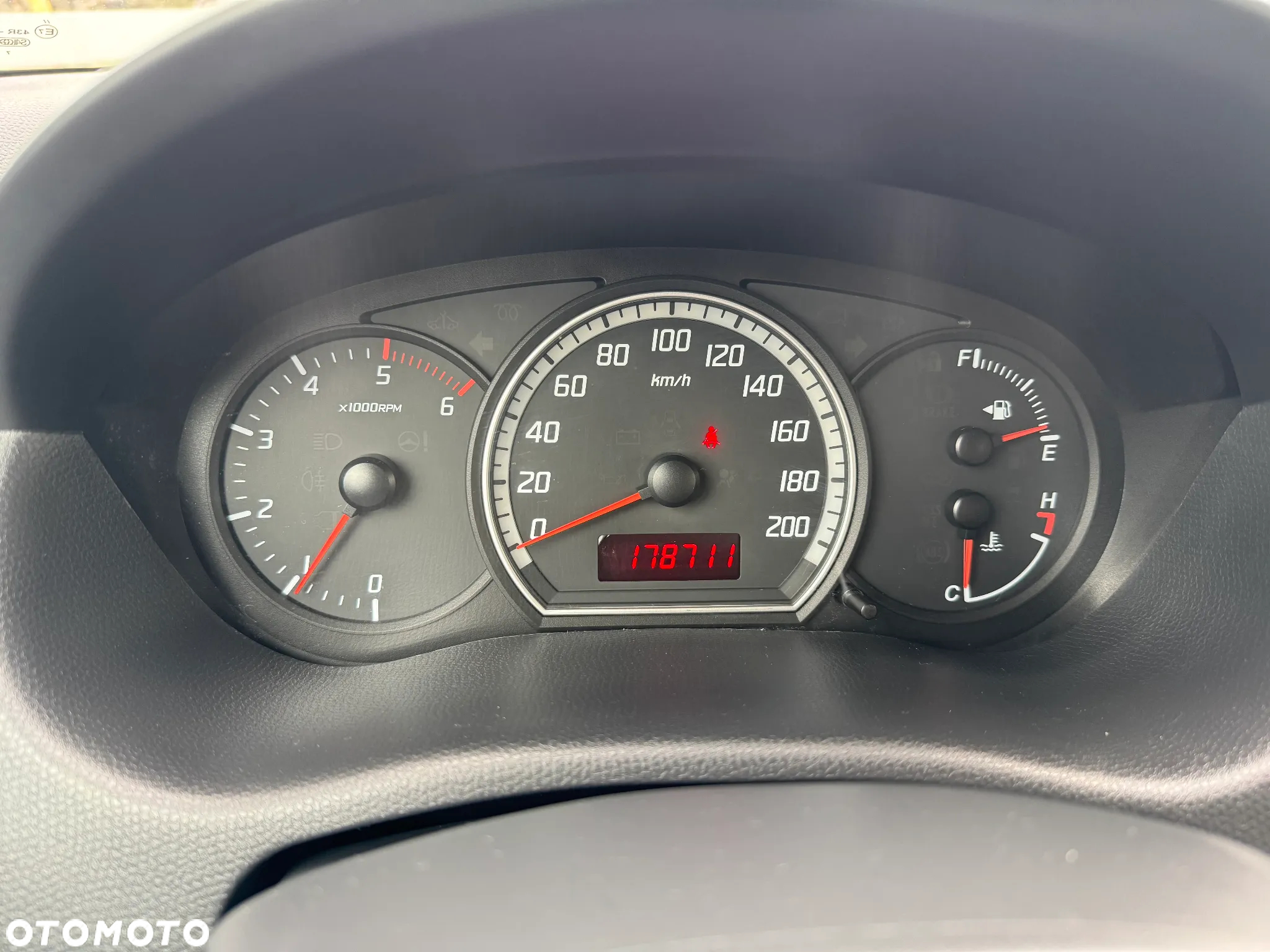 Suzuki Swift 1.3 DDiS Comfort - 19