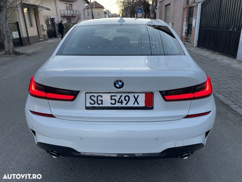 BMW Seria 3 320d Aut. M Sport - 8