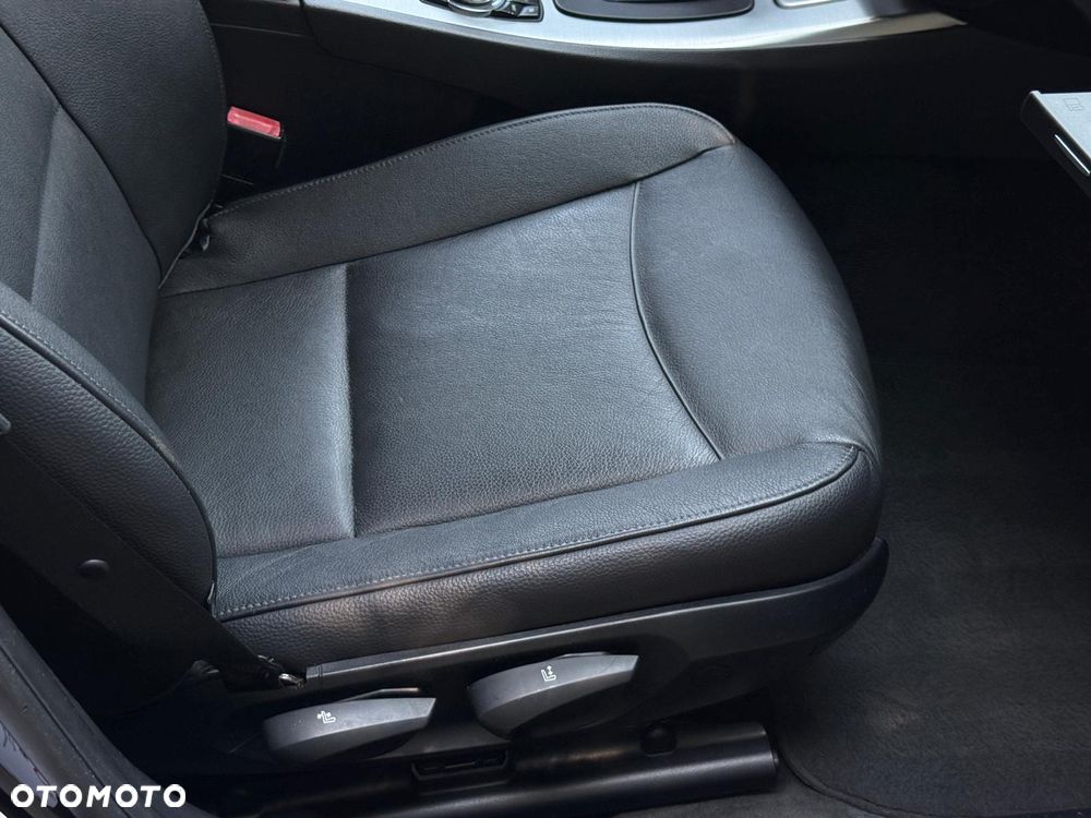 BMW Seria 3 318d DPF Edition Exclusive - 31