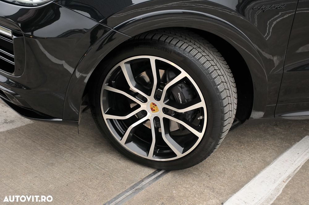 Porsche Cayenne - 36
