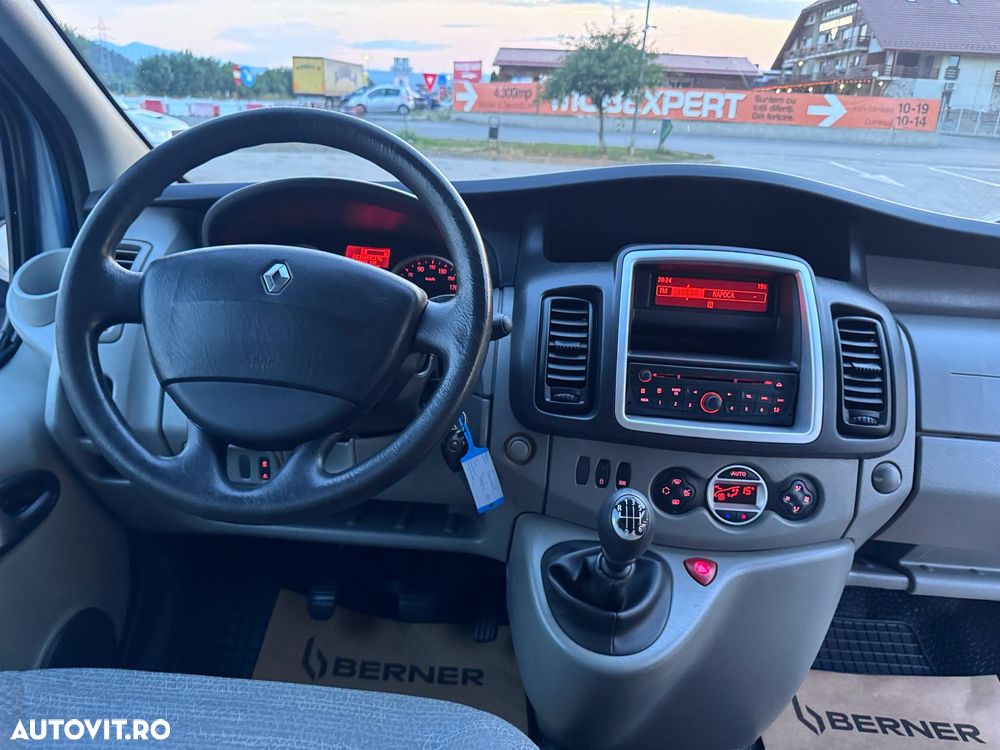 Renault Trafic Grand Passenger L2H1 Authentique - 4