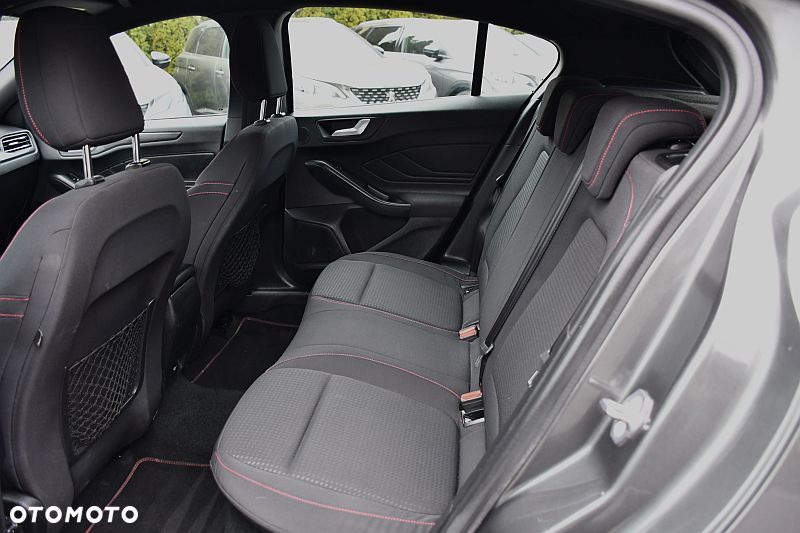 Ford Focus 1.5 EcoBlue Start-Stopp-System ST-LINE STYLE - 18