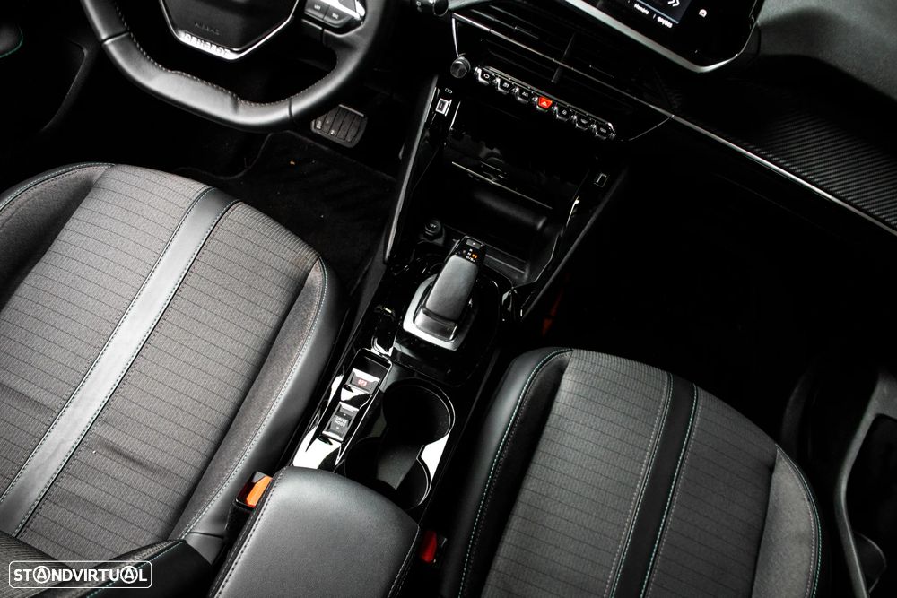 Peugeot e-208 Allure - 33