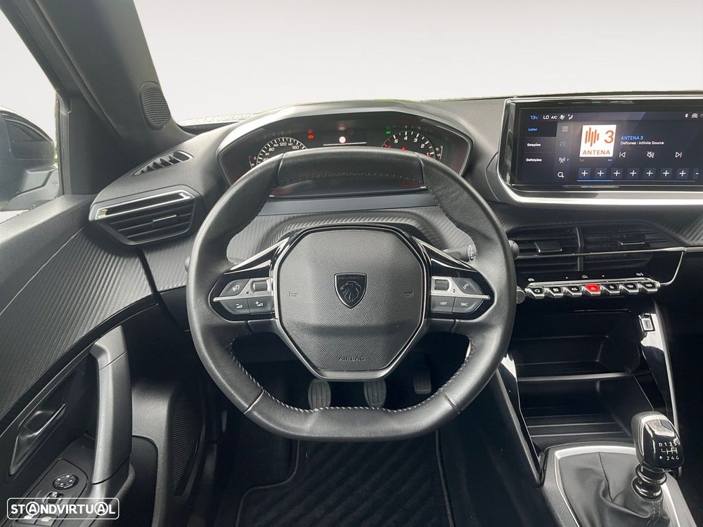 Peugeot 2008 1.2 PureTech Active - 12