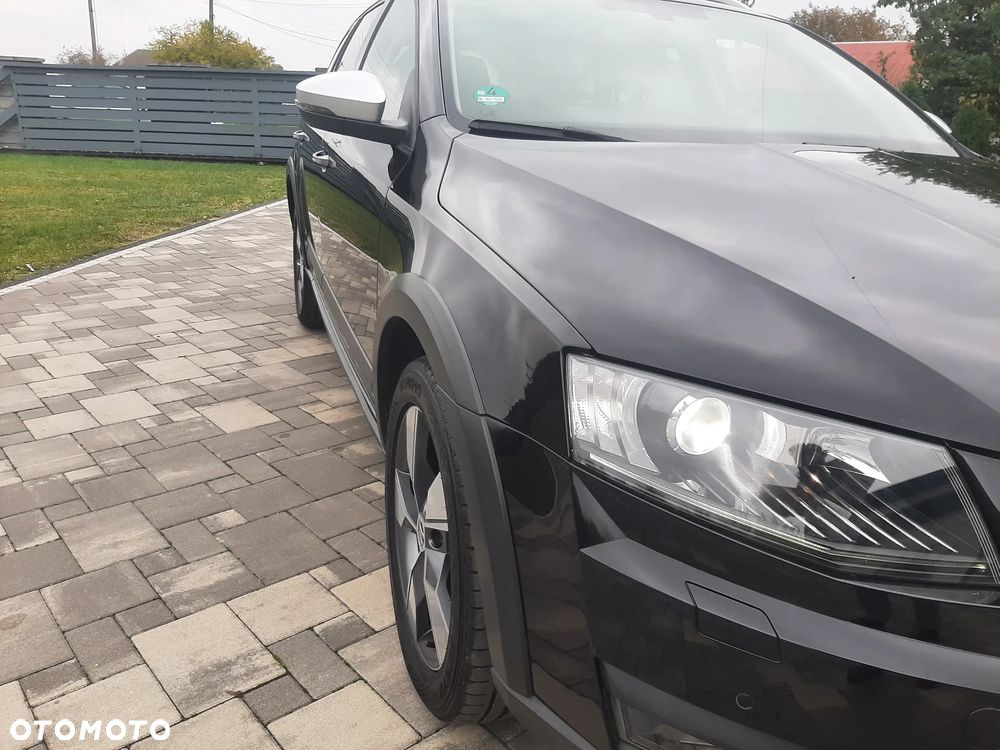 Skoda Octavia Combi 2.0 TDI 4x4 DSG Scout - 16