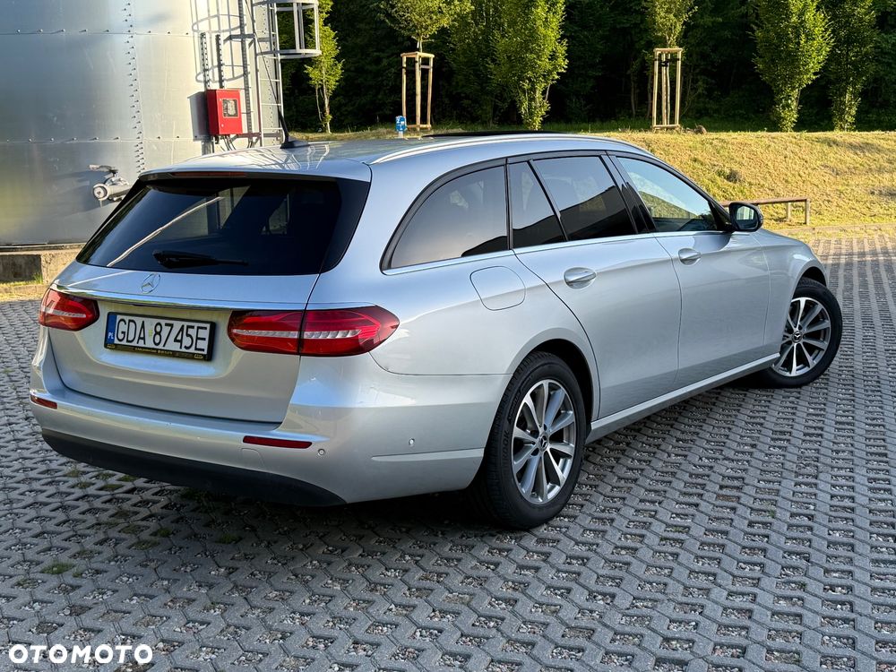 Mercedes-Benz Klasa E 300 d 9G-TRONIC Exclusive - 8