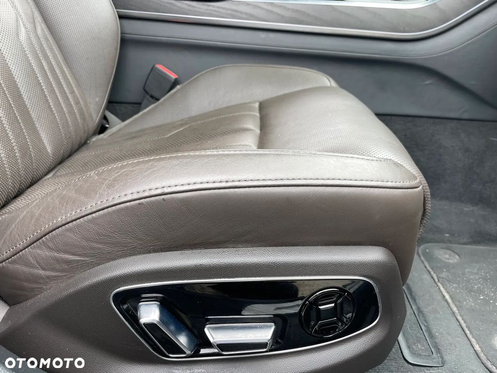 Audi A8 L 55 TFSI quattro tiptronic - 36