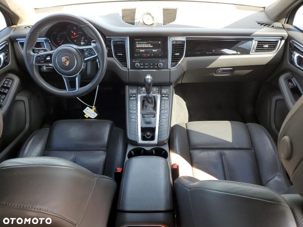 Porsche Macan - 8