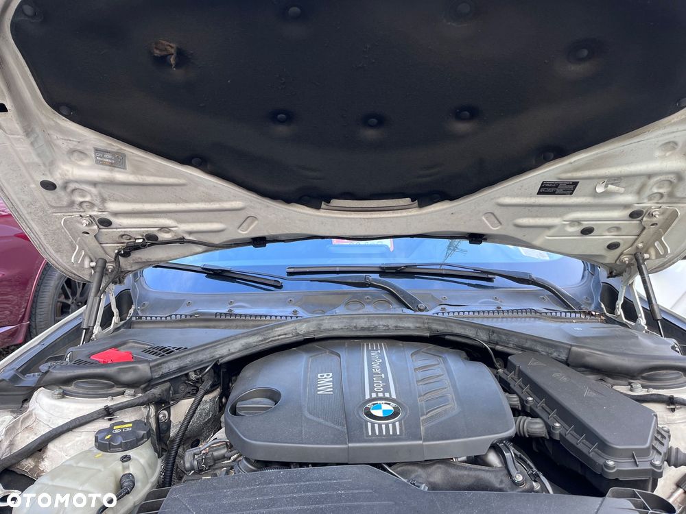 BMW Seria 3 325d - 40