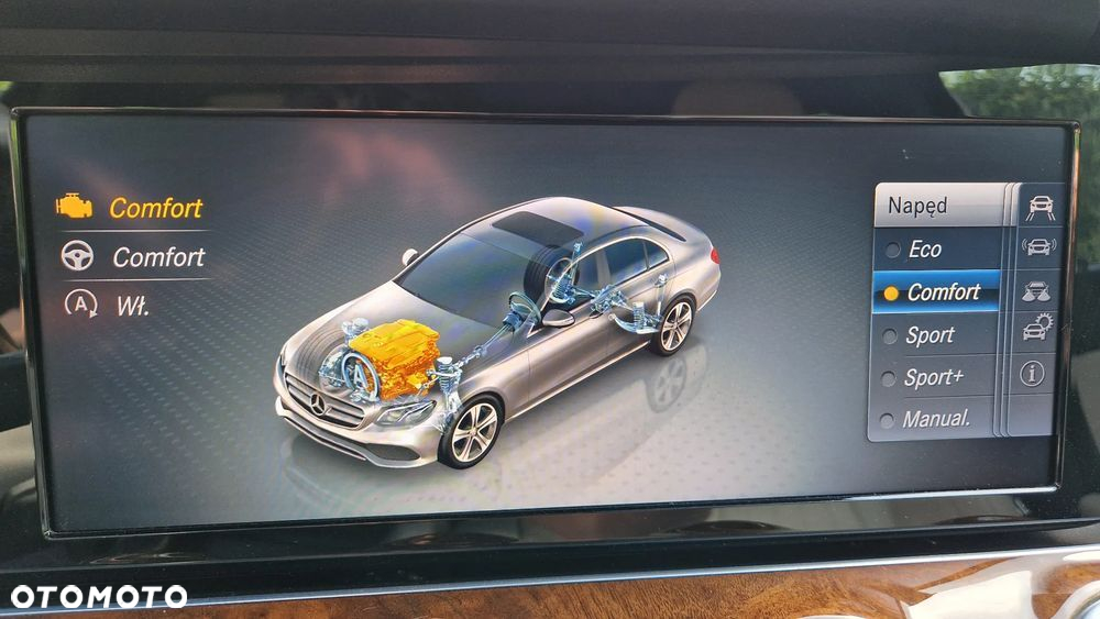 Mercedes-Benz Klasa E 300 9G-TRONIC AMG Line - 21