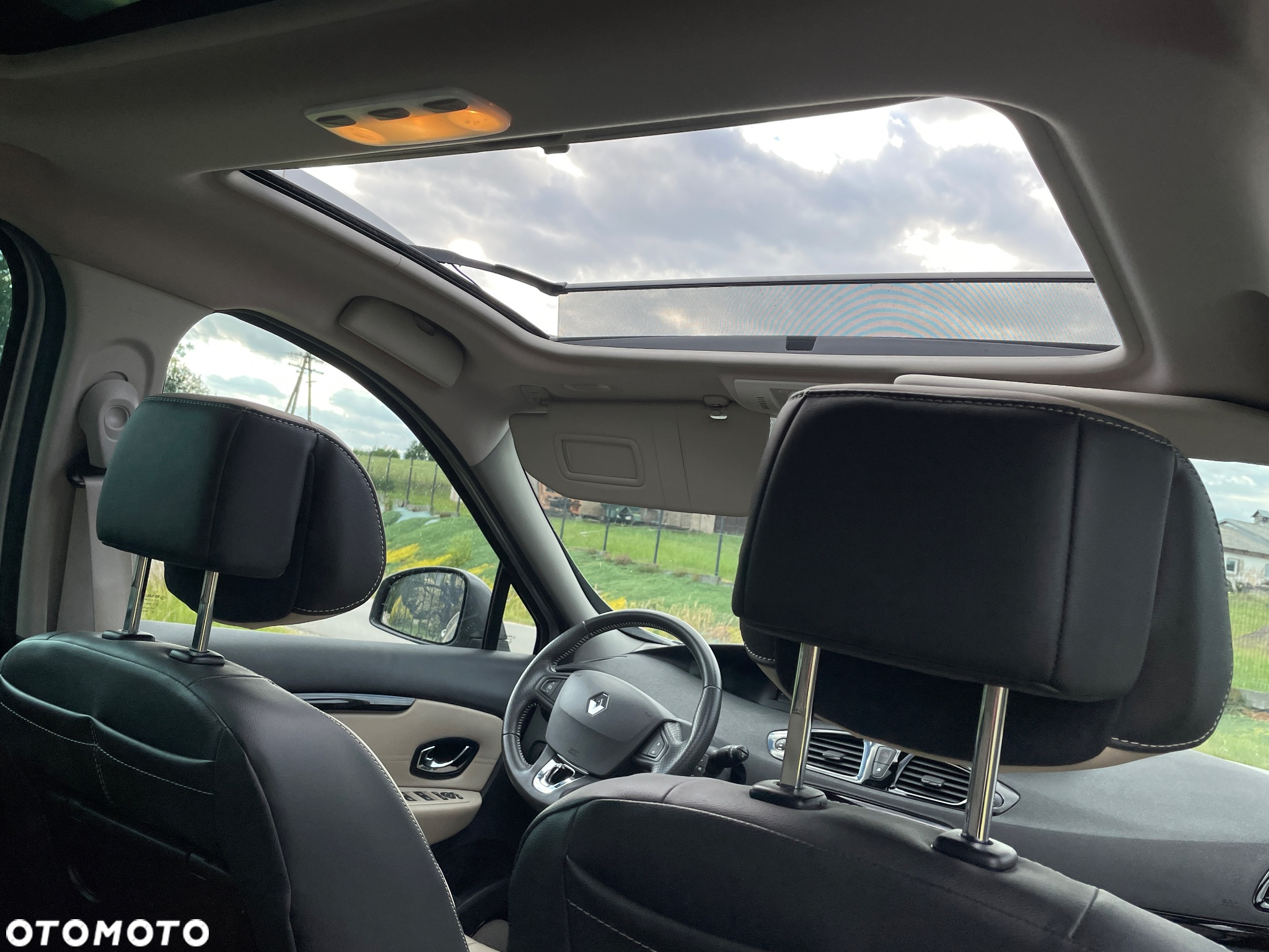 Renault Grand Scenic ENERGY TCe 130 S&S Bose Edition - 13