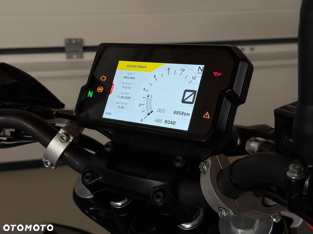 KTM Duke 125 - 32