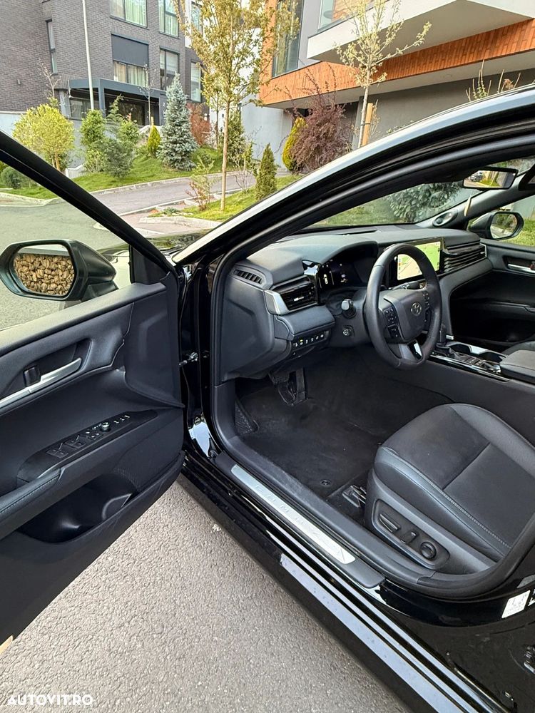 Toyota Camry 2.5 HEV Luxury - 15