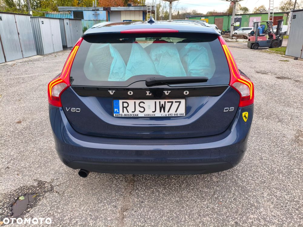 Volvo V60 D3 Summum - 11