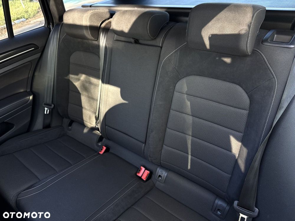 Volkswagen Golf 2.0 TSI 4Mot R DSG - 32