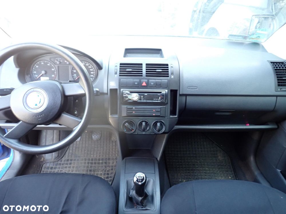 CZĘŚCI - Vw Polo IV 9N 1,2 54KM AWY HB 3D 5B GDN lakier LA5F 2002r. INDEX - 10004 - 8