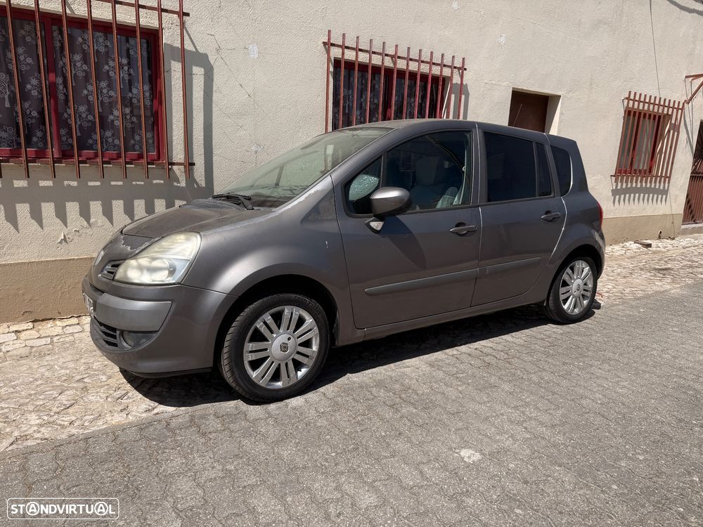 Renault Scénic 1.5 dCi Dynamique S - 3