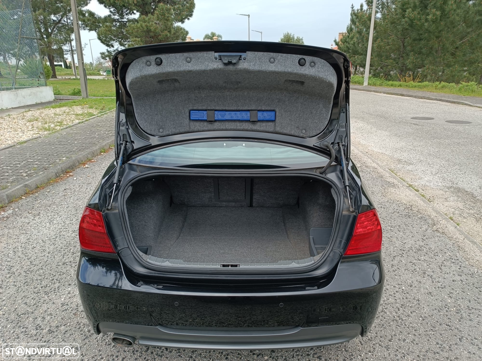 BMW 320 d Sport - 8