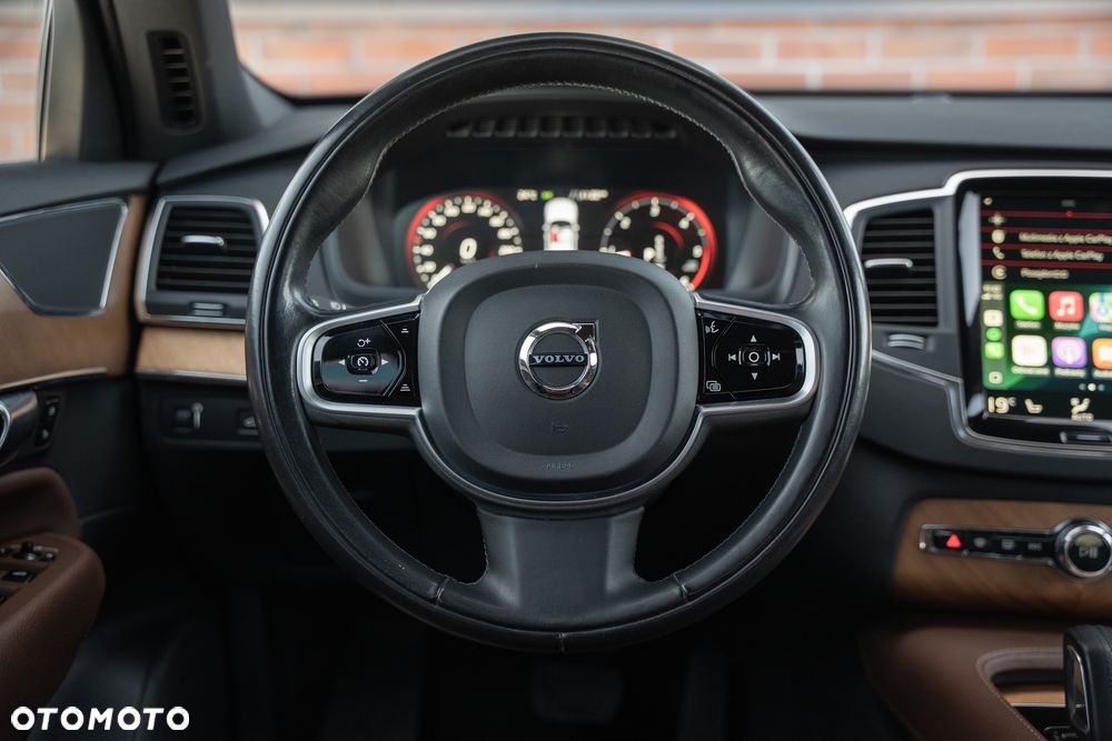 Volvo XC 90 B5 D AWD Geartronic Momentum - 28